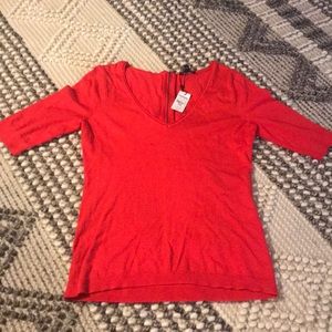 Light V-neck Sweater